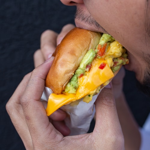 A Ansiedade te faz Consumir Mais Calorias?